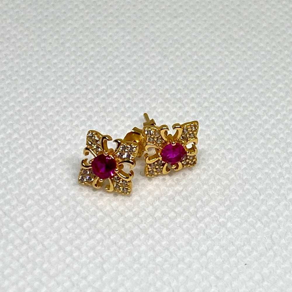 Elegant Sterling Silver Coated with 18k gold earrings!